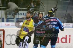 DEL - ERC Ingolstadt - Krefeld Pinguine - PlayOff Viertelfinale - 2. Spiel - Tor Jubel zum 4:0 durch Patrick Hager (52), Eddy Rinke-Leitans (91)