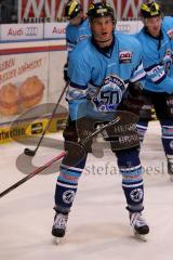 ERC Ingolstadt - Hamburg Freezers - Ziga Jeglic (13) im Aufwärmtrikot - Foto: Jürgen Meyer