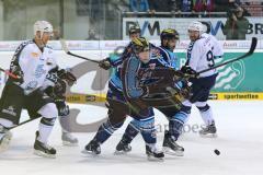 DEL - Playoff Halbfinale - ERC Ingolstadt - Hamburg Freezers - links Patrick Köppchen (55)und John Laliberte (15) Kampf um den Puck