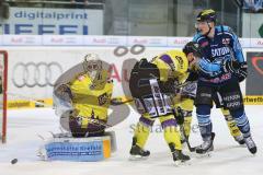 DEL - PlayOff - ERC Ingolstadt - Krefeld Pinguine - rechts Alexander Oblinger (20)