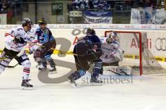 DEL - ERC Ingolstadt - Eisbären Berlin - John Laliberte trifft zum 1:2. Foto: Adalbert Michalik