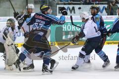 DEL - Playoff Halbfinale - ERC Ingolstadt - Hamburg Freezers - Patrick Köppchen (55)Puck in Kopfhöhe