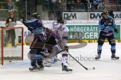 DEL - ERC Ingolstadt - Krefeld Pinguine - Tor zum 2:0, links Derek Hahn (43) jubelt