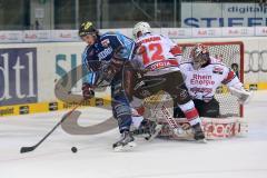 DEL - ERC Ingolstadt - Kölner Haie - PlayOff Finale 2014 - Spiel 2 - Ziga Jeglic (13) wird von Lüdemann umgeworfen