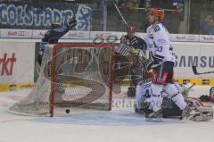 ERC Ingolstadt - Iserlohn Roosters - Patrick Hager mit dem 2:1 Führungstreffer - Foto: Jürgen Meyer