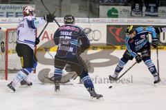 ERC Ingolstadt - Schwenninger Wild Wings - Alexander Oblinger zum Führungstreffer zum 3:2 - Foto: Jürgen Meyer