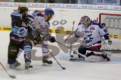 ERC Ingolstadt - Adler Mannheim - Jean-Francois Boucher mit der Chance zum 1:0  - Foto: Jürgen Meyer