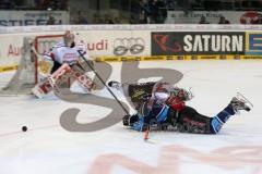 DEL - Playoff Finale - ERC Ingolstadt - Kölner Haie - Michel Périard (6) wird von den Beinen geholt