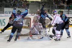 ERC Ingolstadt - EHC Red Bull München - Travis Turnball mit dem Treffer zum 3:0 - Foto: Jürgen Meyer