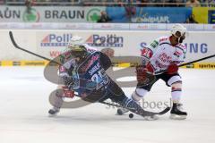 DEL - ERC Ingolstadt - Kölner Haie - PlayOff Finale 2014 - Spiel 2 - Robert Sabolic (25) im Zweikampf um den Puck geht zu Boden