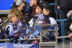 DEL - ERC Ingolstadt - Iserlohn Roosters - Spruchband Fans für Fanbeauftragte Petra Vogl