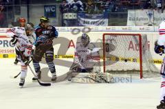 DEL - ERC Ingolstadt - Eisbären Berlin - Travis Turnbull mit einer Torchance. Foto: Adalbert Michalik