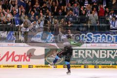 DEL - ERC Ingolstadt - Straubing Tigers - 1:0 - Tanzen Jubel vor den Fans Michel Périard (6)