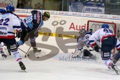 ERC Ingolstadt - Adler Mannheim - Im entscheidenden Moment bricht der Schläger von Alexander Oblinger - Foto: Jürgen Meyer