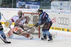 DEL - Playoff Finale - ERC Ingolstadt - Kölner Haie - Jared Ross (42) bei Torwart Danny aus den Birken