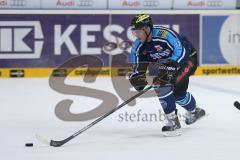 DEL - ERC Ingolstadt - Augsburger Panther - Travis Turnbull (71) läuft aufs Tor