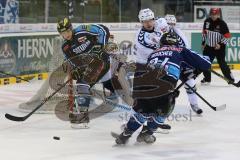 DEL - ERC Ingolstadt - Hamburg Freezers - Alexander Oblinger (20) und Jean-Francois Boucher (84) am Tor