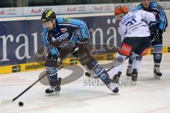 DEL - ERC Ingolstadt - Iserlohn Roosters - Kampf um den Puck Derek Hahn (43)
