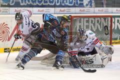 DEL - ERC Ingolstadt - Eisbären Berlin - John Laliberte (15)  umfährt das Tor und trifft zum 2:1 Tor Jubel, Torwart Robert Zepp durch die Beine