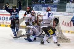 DEL - ERC Ingolstadt - Schwenninger Wild Wings - 11:2 - Jared Ross (42) trifft gegen Torwart Dimitri Pätzold Tor Jubel