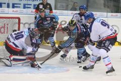 DEL - ERC Ingolstadt - Adler Mannheim - John Laliberte (15) trifft den Puck nicht am Tor