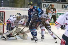 DEL - ERC Ingolstadt - Eisbären Berlin - Alexander Oblinger (20) knapp am Tor