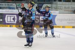 DEL - ERC Ingolstadt - Augsburger Panther - Tor Jubel Patrick Hager (52) hinten links Tim Hambly (14)