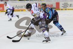 DEL - ERC Ingolstadt - Krefeld Pinguine - links Istvan Sofron und hinten John Laliberte (15)