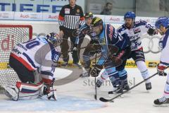 DEL - ERC Ingolstadt - Adler Mannheim - John Laliberte (15) trifft den Puck nicht am Tor