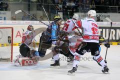 DEL - Playoff Finale - ERC Ingolstadt - Kölner Haie - Benedikt Schopper (10) wird zu Boden geschubst bei Torwart Danny aus den Birken