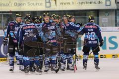 DEL - ERC Ingolstadt - Hamburg Freezers - Sieg, das Team nach dem Spiel Jubel