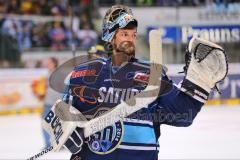 DEL - Playoff Halbfinale - ERC Ingolstadt - Hamburg Freezers - Sieg in der Serie Panther bedanken sich bei den Fans Torwart Timo Pielmeier (51)