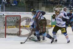 DEL - ERC Ingolstadt - Schwenninger Wild Wings - Puck ist im Tor von Torwart Dimitri Pätzold, Jubel Eddy Rinke-Leitans (91)