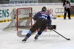 ERC Ingolstadt - Kölner Haie - Derek Hahn mit dem 2:2 Ausgleichstreffer - Travis Turnball - Foto: Jürgen Meyer