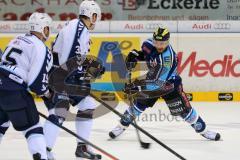 DEL - Playoff Halbfinale - ERC Ingolstadt - Hamburg Freezers - Björn Barta (33) zieht ab