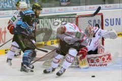 DEL - Playoff Finale - Spiel 4 - ERC Ingolstadt - Kölner Haie - John Laliberte (15) knapp am Tor von Danny aus den Birken