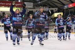 DEL - ERC Ingolstadt - Hamburg Freezers - Sieg, das Team nach dem Spiel Jubel zu den Fans