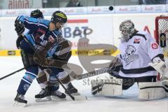 DEL - ERC Ingolstadt - Nürnberg IceTigers - Patrick Hager (52) scheitert an Torwart Tyler Weimann