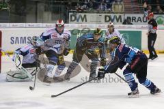 DEL - ERC Ingolstadt - Schwenninger Wild Wings - rechst Jared Ross (42) und Jean-Francois Boucher (84) vor dem Tor, danach 1:0 Tor für ERC durch Jean-Francois Boucher (84)