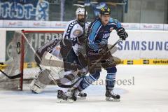 DEL - Playoff Halbfinale - ERC Ingolstadt - Hamburg Freezers - Spiel 6 - Alexander Oblinger (20) kurz vor dem 2:1