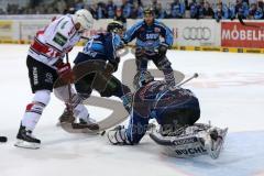 DEL - Playoff Finale - ERC Ingolstadt - Kölner Haie - Torwart Timo Pielmeier (51) schnappt sich den Puck