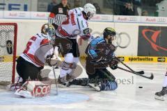 DEL - Playoff Finale - ERC Ingolstadt - Kölner Haie - John Laliberte (15) auf den Knien vor Torwart Danny aus den Birken