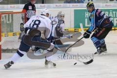 DEL - ERC Ingolstadt - Hamburg Freezers - John Laliberte (15) knapp am Tor