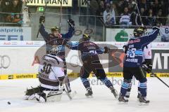 DEL - ERC Ingolstadt - Icetigers Nürberg - links Thomas Greilinger (39) erzielt den Anschlusstreffer 2:3 Jubel