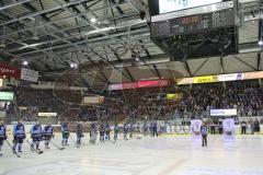 DEL - ERC Ingolstadt - Kölner Haie - PlayOff Finale 2014 - Spiel 2 - Nationalhymne vor dem Spiel singt Lauren Francis