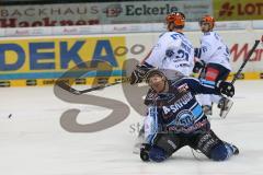 DEL - ERC Ingolstadt - Iserlohn Roosters - Derek Hahn (43) am Boden