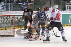 DEL - ERC Ingolstadt - Kölner Haie - PlayOff Finale 2014 - Spiel 2 - Ziga Jeglic (13) scheitert am Torwart Danny auf den Birken