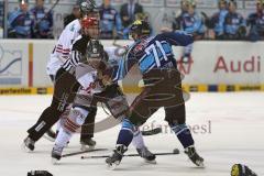 DEL - ERC Ingolstadt - Eisbären Berlin - Schlägerei zwischen Travis Turnbull (71) und Julian Talbot