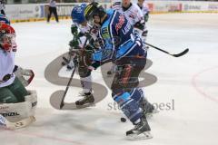 DEL - 2013 - ERC Ingolstadt - Augsburg Panther - John Laliberte (15) knapp am Tor verpasst den Puck