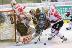 DEL - Playoff Finale - Spiel 4 - ERC Ingolstadt - Kölner Haie - John Laliberte (15) knapp am Tor von Danny aus den Birken